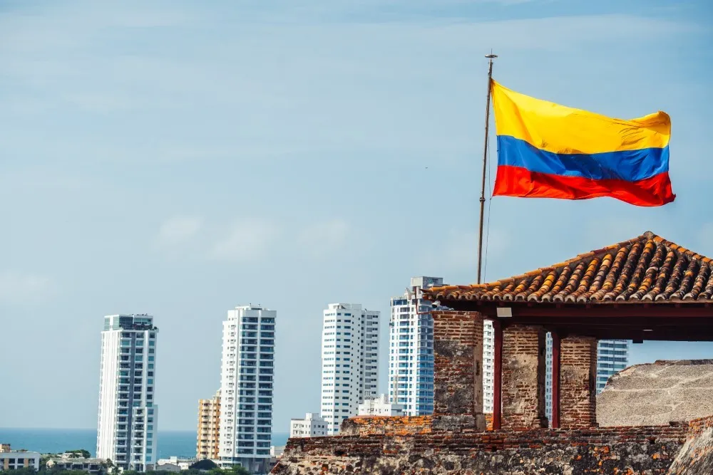 regenerative travel colombia- city
