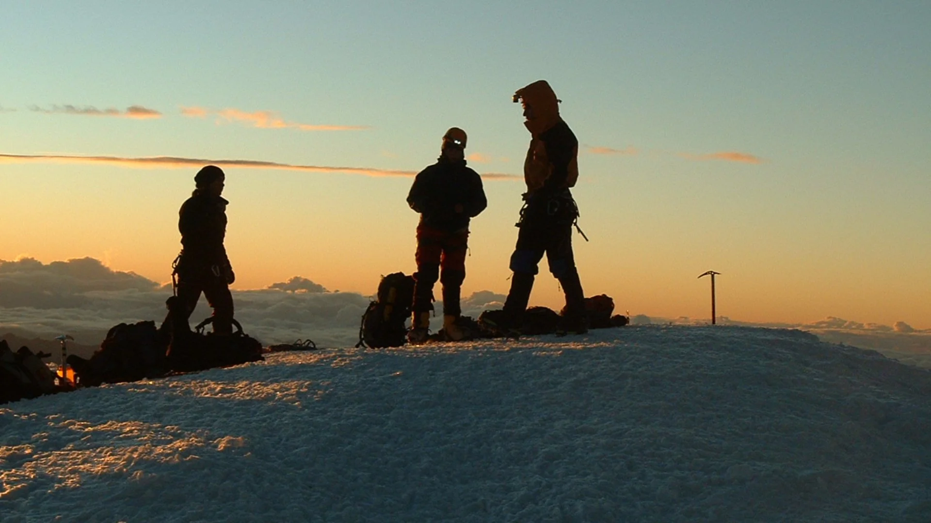 Hikers gathered before continuing the route in the dark-Andes night hikes