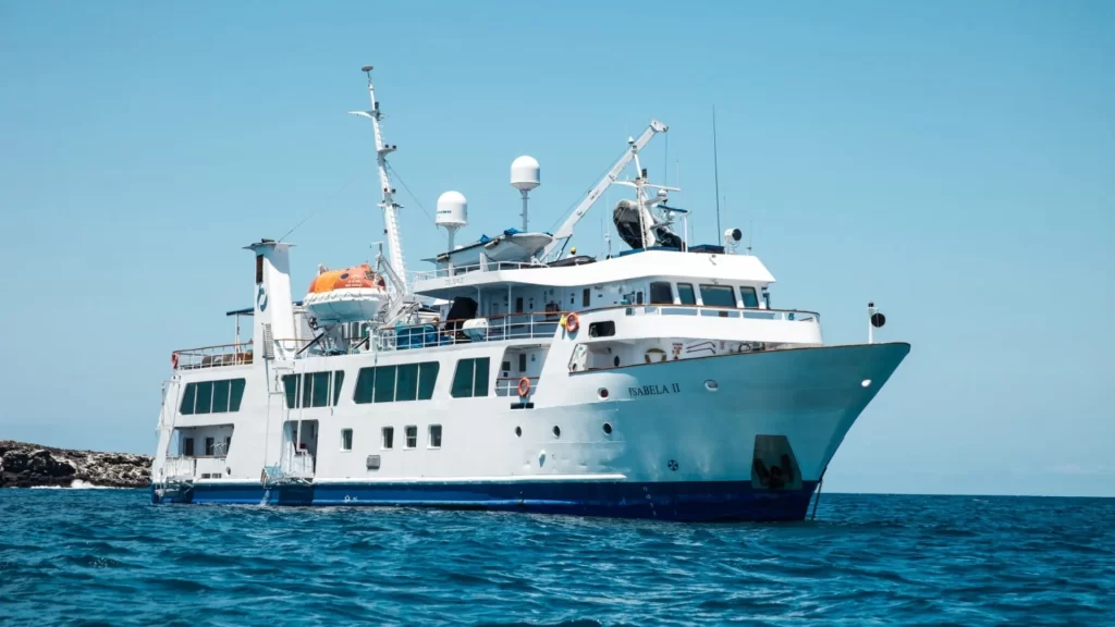 Yate Isabela II en las Islas Galápagos, Ecuador.